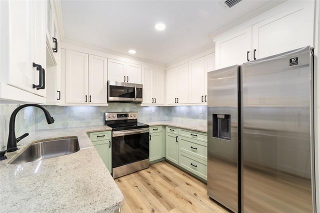 825 SE 13TH STREET, Ocala, FL 34471