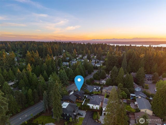 12908 NE 70th Place, Kirkland, WA 98033