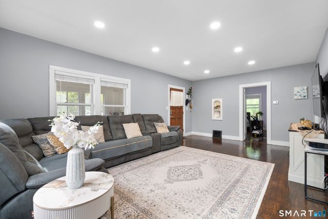278 West Cedar Street, Norwalk, CT 06854