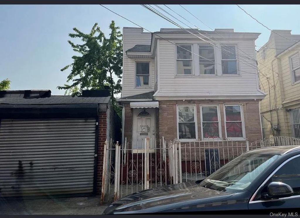9711 147th Place, Jamaica, NY 11435 — photo 2