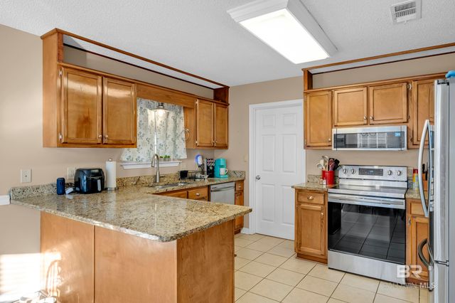 125 Dunbar Loop, Daphne, AL 36562