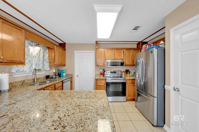 125 Dunbar Loop, Daphne, AL 36562