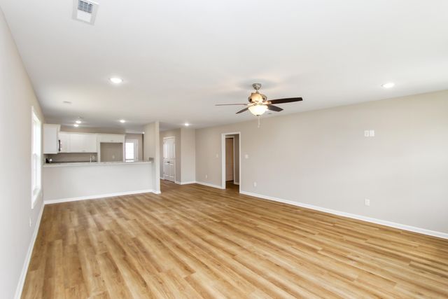 195 Charles Carr Drive, Harrodsburg, KY 40330