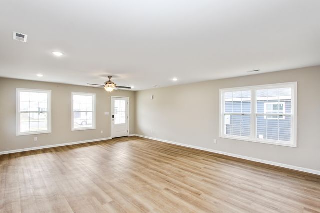 195 Charles Carr Drive, Harrodsburg, KY 40330