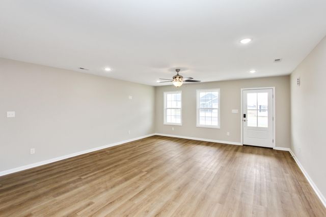 195 Charles Carr Drive, Harrodsburg, KY 40330