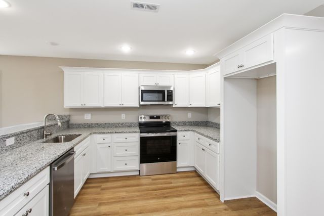 195 Charles Carr Drive, Harrodsburg, KY 40330