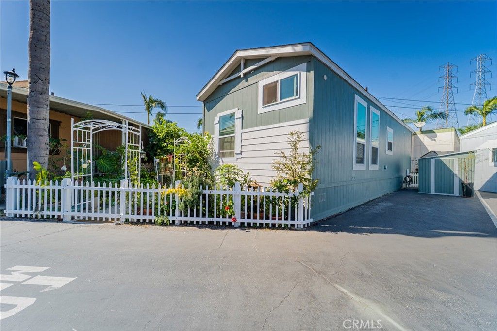 8811 Park st 83, Bellflower, CA 90706 — photo 2