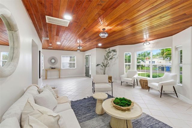 1533 SUFFOLK STREET N, St Petersburg, FL 33710