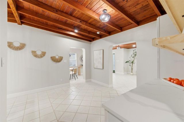 1533 SUFFOLK STREET N, St Petersburg, FL 33710