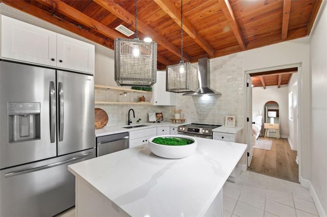 1533 SUFFOLK STREET N, St Petersburg, FL 33710