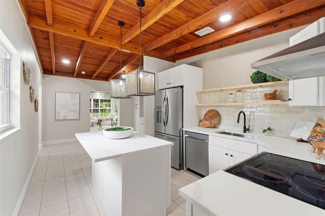 1533 SUFFOLK STREET N, St Petersburg, FL 33710