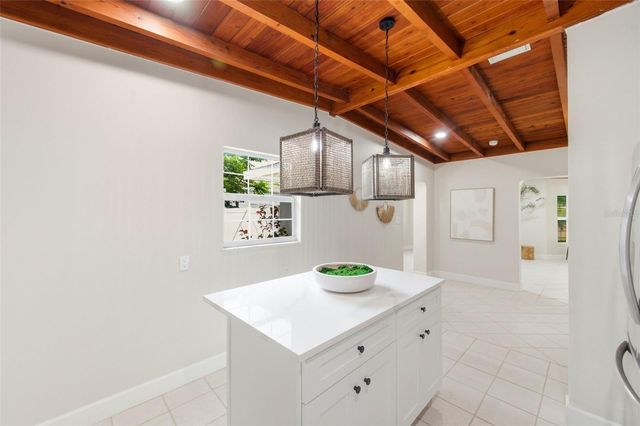 1533 SUFFOLK STREET N, St Petersburg, FL 33710