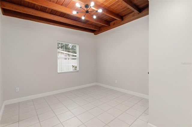 1533 SUFFOLK STREET N, St Petersburg, FL 33710