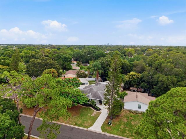 1533 SUFFOLK STREET N, St Petersburg, FL 33710