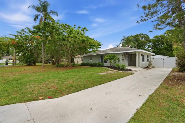 1533 SUFFOLK STREET N, St Petersburg, FL 33710