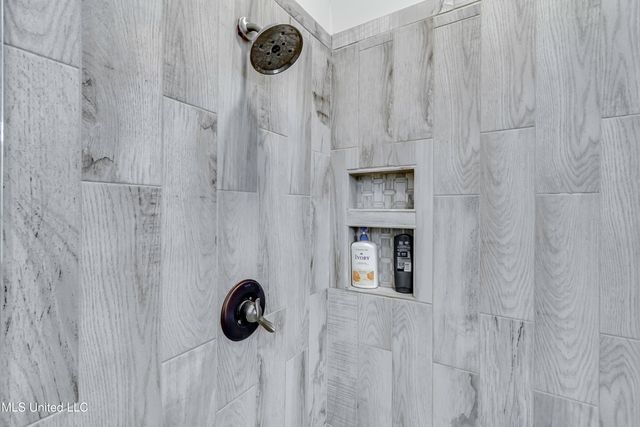 221 Bayview Drive, Madison, MS 39110