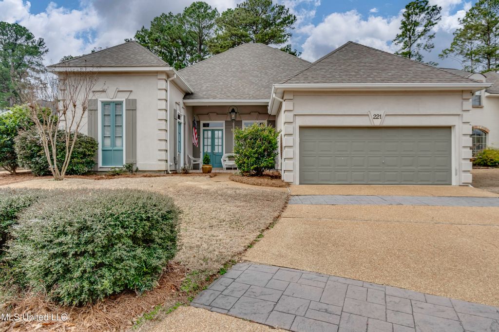 221 Bayview Drive, Madison, MS 39110