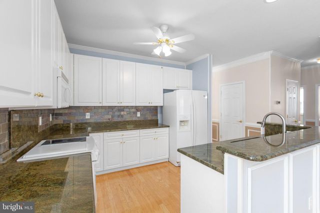 11703 LEGACY WOODS DR, Fredericksburg, VA 22407