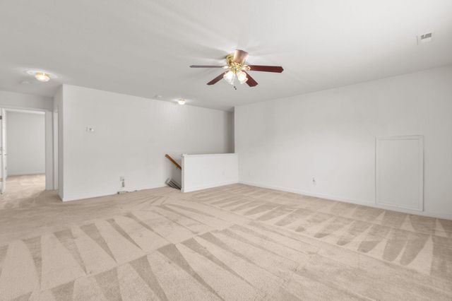 11703 LEGACY WOODS DR, Fredericksburg, VA 22407