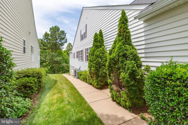 11703 LEGACY WOODS DR, Fredericksburg, VA 22407