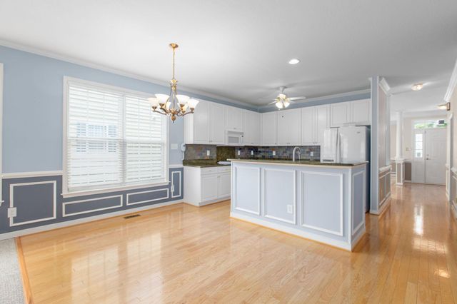 11703 LEGACY WOODS DR, Fredericksburg, VA 22407