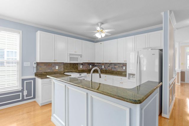 11703 LEGACY WOODS DR, Fredericksburg, VA 22407