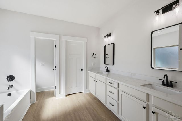 6576 Kembro Rd, Milton, FL 32570