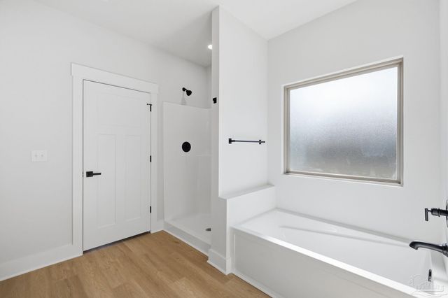 6576 Kembro Rd, Milton, FL 32570