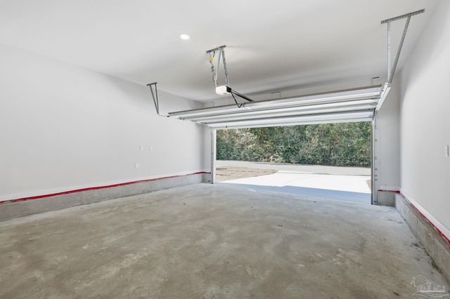 6576 Kembro Rd, Milton, FL 32570