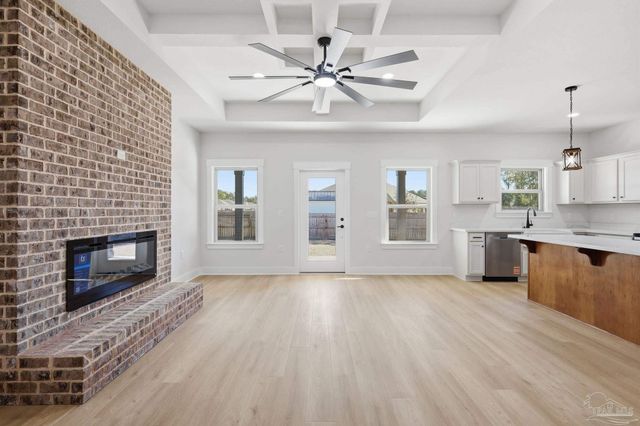 6576 Kembro Rd, Milton, FL 32570