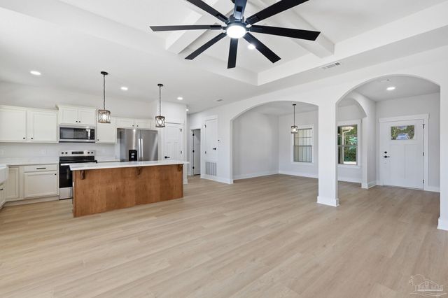 6576 Kembro Rd, Milton, FL 32570