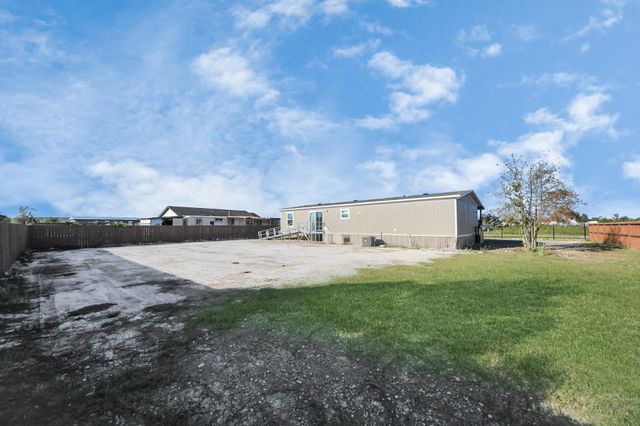 1450 Road 5734, Cleveland, TX 77327