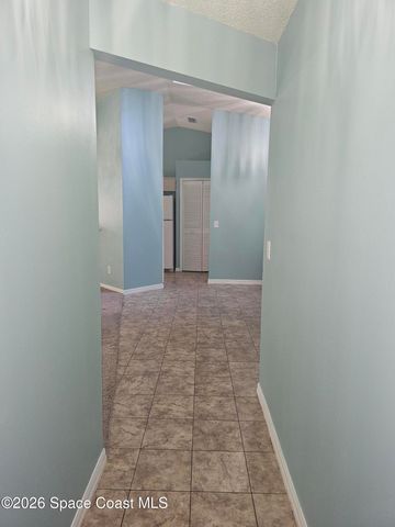 226 Pigeon Avenue NE, Palm Bay, FL 32907
