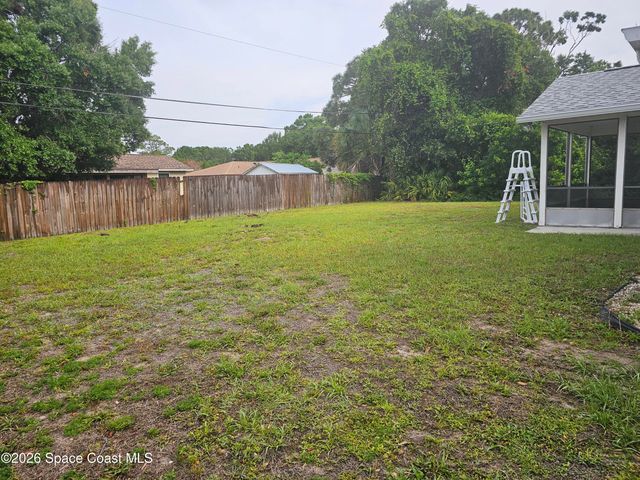 226 Pigeon Avenue NE, Palm Bay, FL 32907