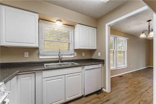 3 Tiffany Lane, Bella Vista, AR 72715