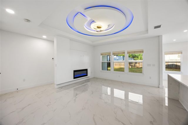 1121 Austin Street, Rosenberg, TX 77471