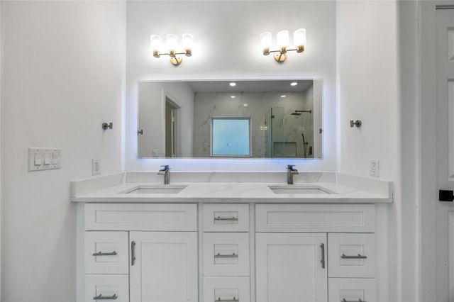 1121 Austin Street, Rosenberg, TX 77471