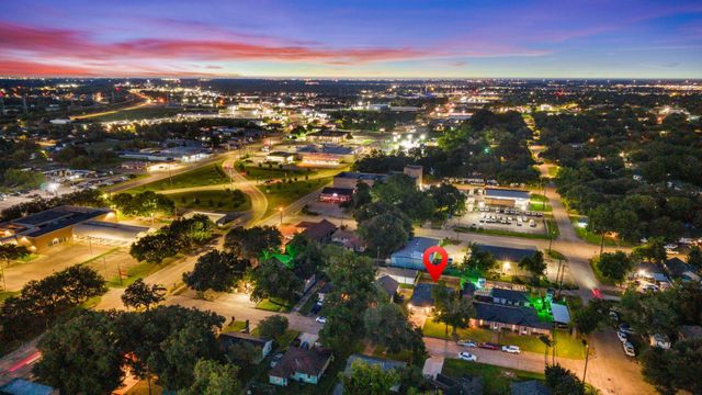 1121 Austin Street, Rosenberg, TX 77471