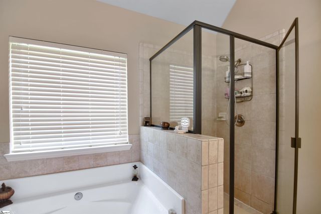 123 Kettle Oak Way, Simpsonville, SC 29680