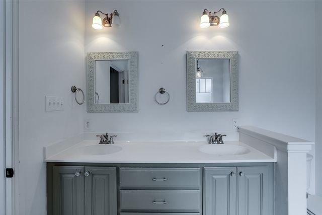 104 Bellevue Drive, Cleburne, TX 76033