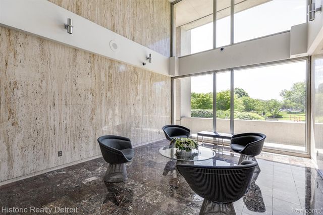 1300 E LAFAYETTE Street 1604, Detroit, MI 48207