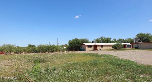 10473 S Nogales Highway, Tucson, AZ 85756