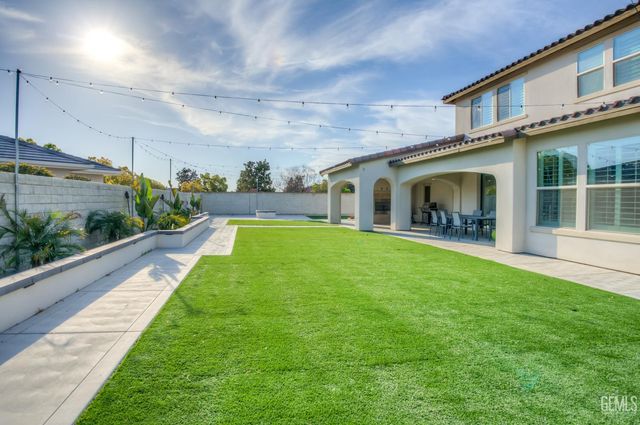 12019 Gazebo Court, Bakersfield, CA 93311