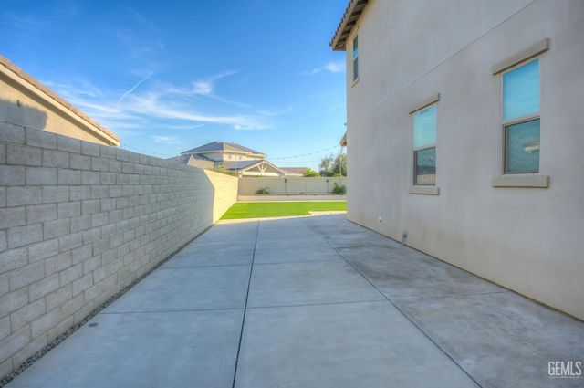 12019 Gazebo Court, Bakersfield, CA 93311