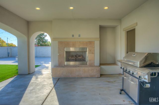 12019 Gazebo Court, Bakersfield, CA 93311