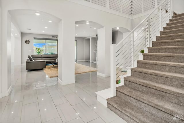 12019 Gazebo Court, Bakersfield, CA 93311