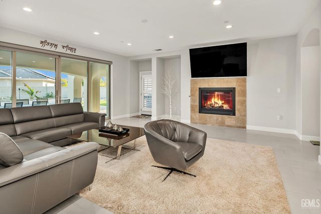 12019 Gazebo Court, Bakersfield, CA 93311