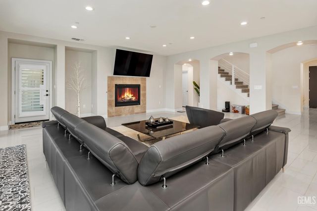 12019 Gazebo Court, Bakersfield, CA 93311