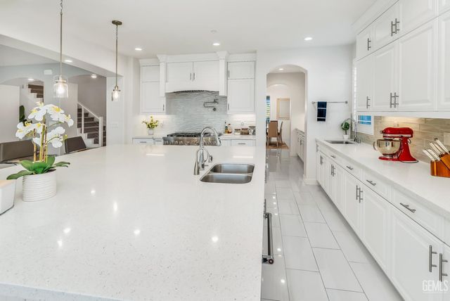 12019 Gazebo Court, Bakersfield, CA 93311