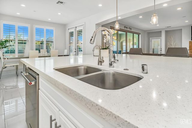 12019 Gazebo Court, Bakersfield, CA 93311